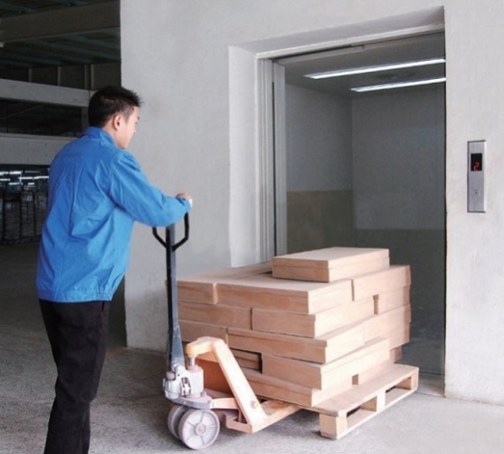 THANG MÁY TẢI HÀNG 5